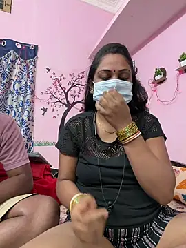 Snapshot of Latha1 chatting on 01-05-26, 05:27 Latha1 online show from 01-05-26, 05:27