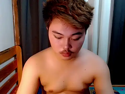 Snapshot of Lustfulljohnx chatting on 12-15-25, 09:15 Lustfulljohnx online show from 12-15-25, 09:15