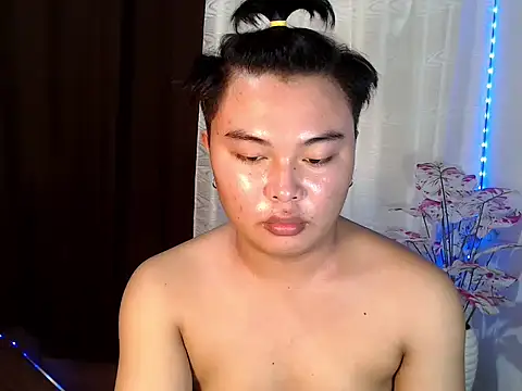 Snapshot of Lustfulljohnx chatting on 07-13-26, 11:53 Lustfulljohnx online show from 07-13-26, 11:53