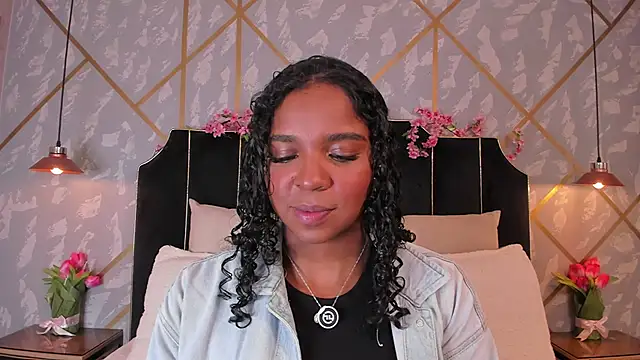 LisaMendez online show from 04-19-26, 04:02