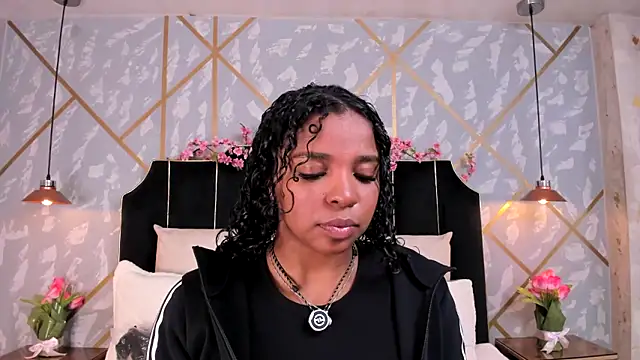 LisaMendez online show from 05-03-26, 04:17