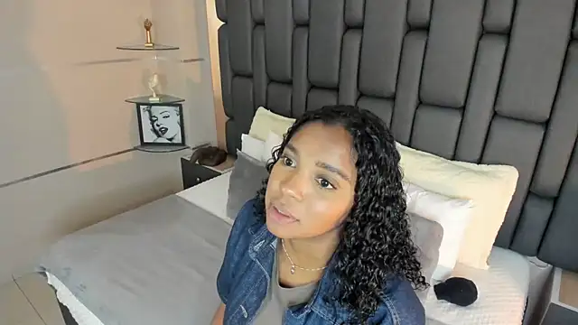 LisaMendez online show from 10-07-25, 12:44