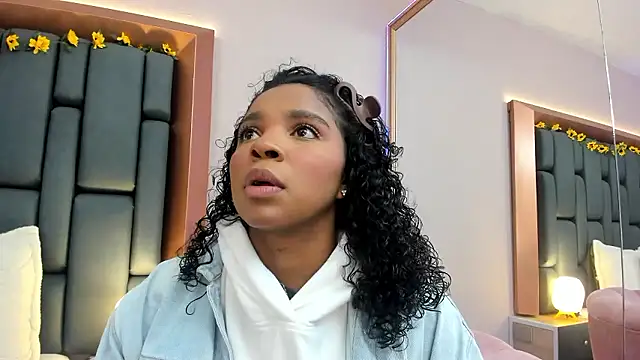 LisaMendez online show from 01-15-26, 03:54