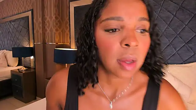 LisaMendez online show from 06-26-26, 04:18