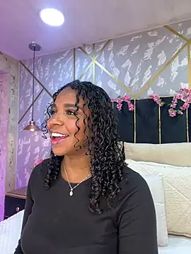 LisaMendez online show from 05-17-26, 04:12
