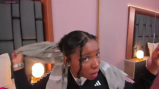 LisaMendez online show from 02-26-26, 04:01