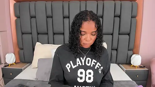 LisaMendez online show from 11-05-25, 03:53