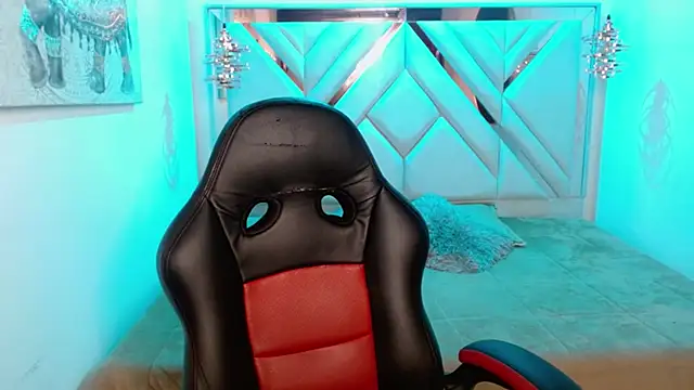 Lily tk online show from 02-07-26, 03:14