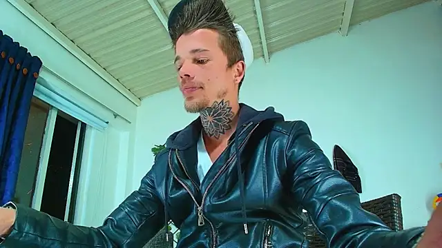 Snapshot of Gold_Loyal77 chatting on 09-14-25, 04:13 Gold Loyal77 online show from 09-14-25, 04:13