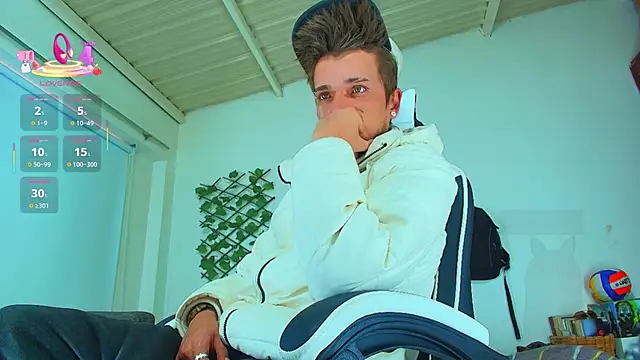 Snapshot of Gold_Loyal77 chatting on 10-03-25, 11:23 Gold Loyal77 online show from 10-03-25, 11:23