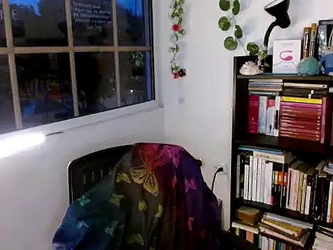 clitia xx online show from 11-27-25, 10:43