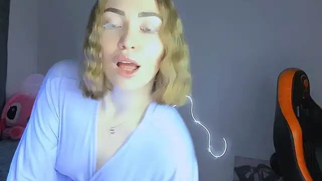 Snapshot of LaraKrein_lk chatting on 02-01-26, 06:17 LaraKrein lk online show from 02-01-26, 06:17