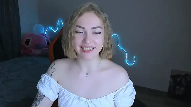 Snapshot of LaraKrein_lk chatting on 03-06-26, 06:14 LaraKrein lk online show from 03-06-26, 06:14