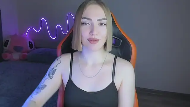 LaraKrein lk online show from 11-23-25, 03:44