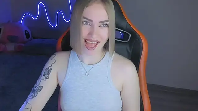 LaraKrein lk online show from 11-28-25, 02:28