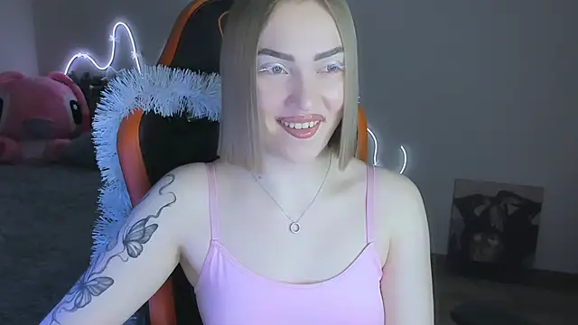 LaraKrein lk online show from 12-22-25, 05:57