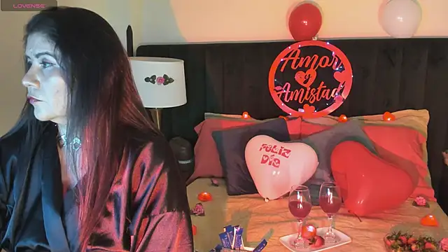 kiraGeiner online show from 09-20-25, 04:45