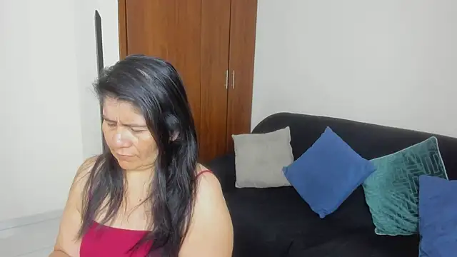 kiraGeiner online show from 07-14-26, 10:09
