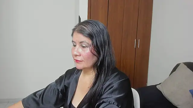 kiraGeiner online show from 05-24-26, 01:05