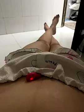 sharon-Hanna online show from 10-19-25, 03:20