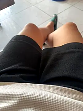 sharon-Hanna online show from 11-19-25, 01:16