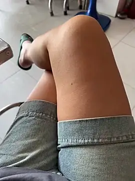 sharon-Hanna online show from 11-23-25, 01:26