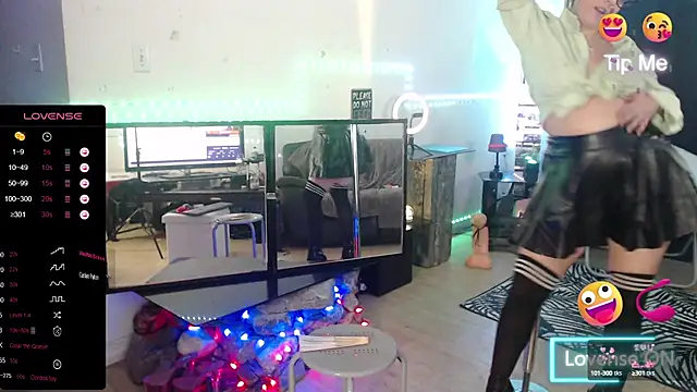 Snapshot of thewildechase chatting on 09-13-25, 03:50 thewildechase online show from 09-13-25, 03:50