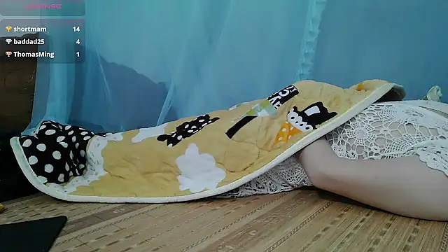 Owe chan online show from 10-23-25, 10:52