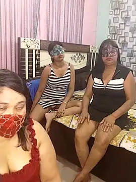Snapshot of Sexy_anaamika chatting on 09-24-25, 07:04 Sexy anaamika online show from 09-24-25, 07:04