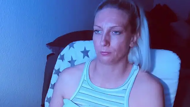Snapshot of SexyJulia21 chatting on 06-16-26, 06:13 SexyJulia21 online show from 06-16-26, 06:13