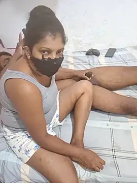 Snapshot of Amaayaa chatting on 02-15-26, 08:57 Amaayaa online show from 02-15-26, 08:57