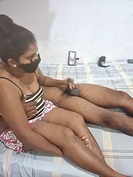 Snapshot of Amaayaa chatting on 02-14-26, 12:11 Amaayaa online show from 02-14-26, 12:11