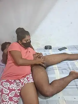 Snapshot of Amaayaa chatting on 02-22-26, 04:08 Amaayaa online show from 02-22-26, 04:08