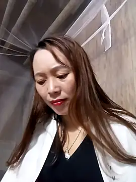 Bianly online show from 11-25-25, 01:17