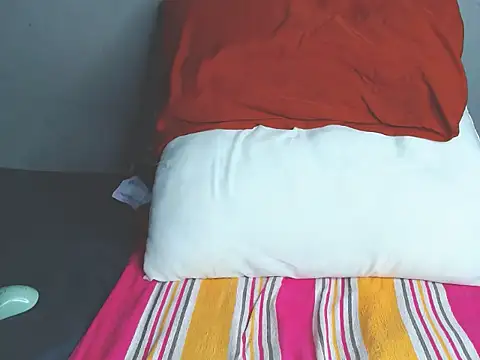 SlenderCharm98 online show from 10-30-25, 07:55