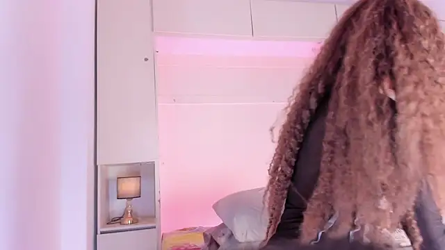 Snapshot of JoyceBlake chatting on 02-04-26, 08:15 JoyceBlake online show from 02-04-26, 08:15