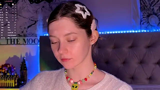 Snapshot of IrisPurrphy chatting on 12-15-25, 01:06 IrisPurrphy online show from 12-15-25, 01:06