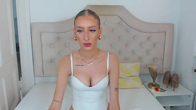 Snapshot of NatalieSensual chatting on 06-19-26, 09:04 NatalieSensual online show from 06-19-26, 09:04