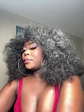 WomanNextdoor1 online show from 01-18-26, 12:58