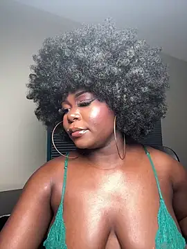 WomanNextdoor1 online show from 06-18-26, 10:20