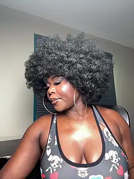 WomanNextdoor1 online show from 06-20-26, 11:37