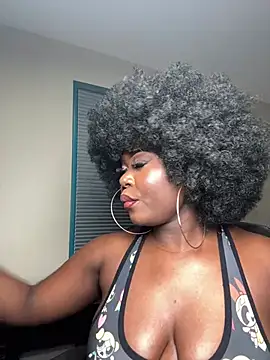 WomanNextdoor1 online show from 03-11-26, 12:04