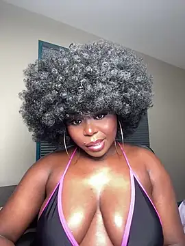WomanNextdoor1 online show from 05-02-26, 04:07