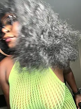 Snapshot of WomanNextdoor1 chatting on 11-16-25, 02:11 WomanNextdoor1 online show from 11-16-25, 02:11