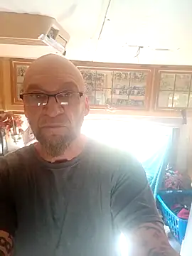 ShawnandDani7074 online show from 03-10-26, 02:43