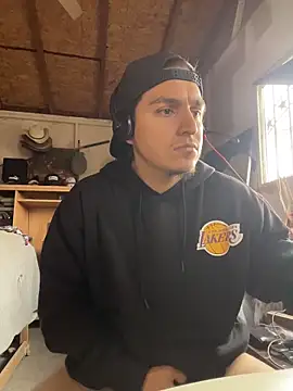 Snapshot of Shankortiz chatting on 02-10-26, 04:06 Shankortiz online show from 02-10-26, 04:06