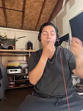 Snapshot of Shankortiz chatting on 02-14-26, 04:40 Shankortiz online show from 02-14-26, 04:40