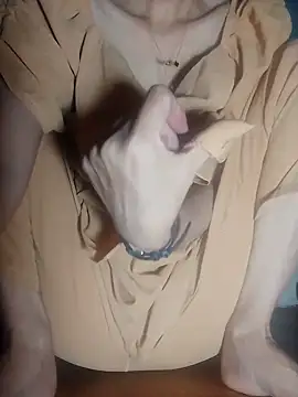 DauTay hot online show from 10-16-25, 10:01