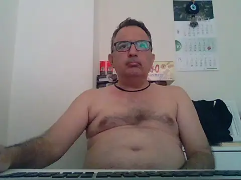 Snapshot of CELIK3577 chatting on 10-13-25, 02:24 CELIK3577 online show from 10-13-25, 02:24