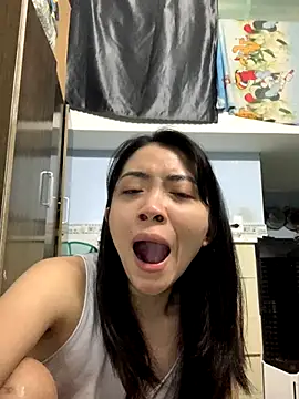 Minee1202 online show from 11-28-25, 12:44